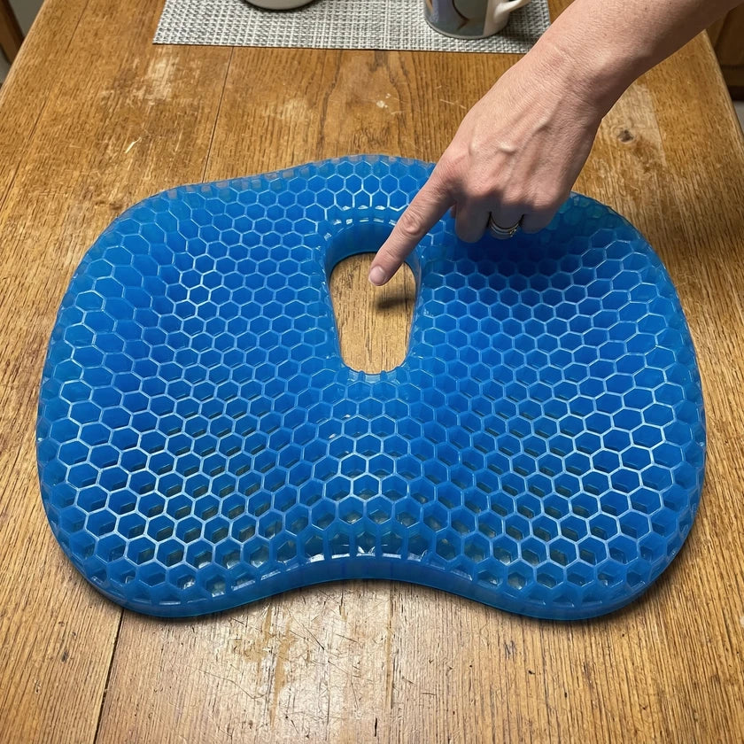 Coussin HoneyGel avec sa découpe pour le coccyx